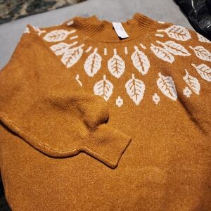 Leaf sweater